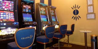 y2k slot